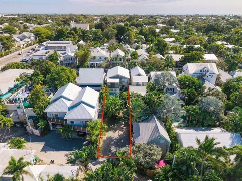 View/Area - 1115 Fleming St, Key West, FL 33040 photo 1 of 5