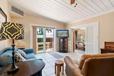 Living - 412 3rd St, Key Largo, FL 33037 photo 1 of 5