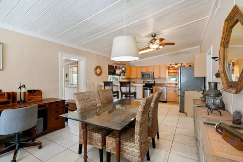 Dining - 412 3rd St, Key Largo, FL 33037 photo 2 of 2