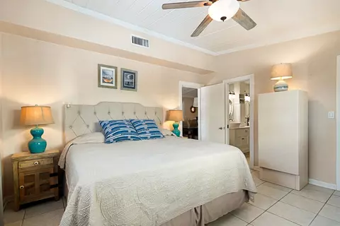 Bedroom - 412 3rd St, Key Largo, FL 33037 photo 1 of 4