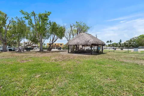 Exterior - 412 3rd St, Key Largo, FL 33037 photo 11 of 13