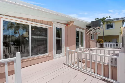 Exterior - 412 3rd St, Key Largo, FL 33037 photo 10 of 13