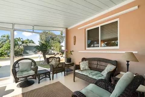 Exterior - 412 3rd St, Key Largo, FL 33037 photo 2 of 13