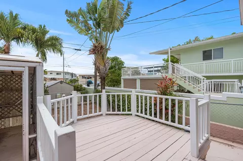 Exterior - 412 3rd St, Key Largo, FL 33037 photo 6 of 13