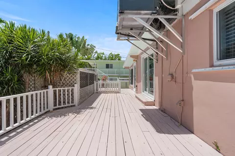 Exterior - 412 3rd St, Key Largo, FL 33037 photo 5 of 13