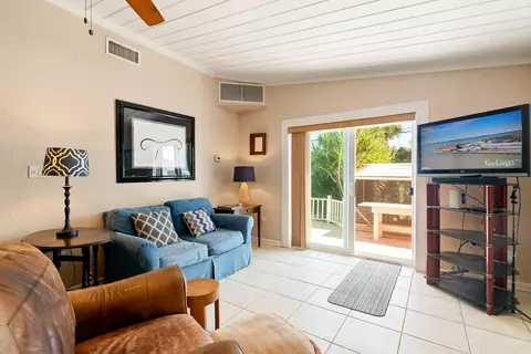 Living - 412 3rd St, Key Largo, FL 33037 photo 5 of 5