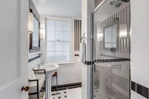 Bath - 418 William St, Key West, FL 33040 photo 1 of 4