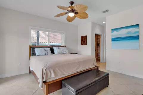 Bedroom - 570 9th St #KEY colony, Key Colony Beach, FL 33051 photo 7 of 8