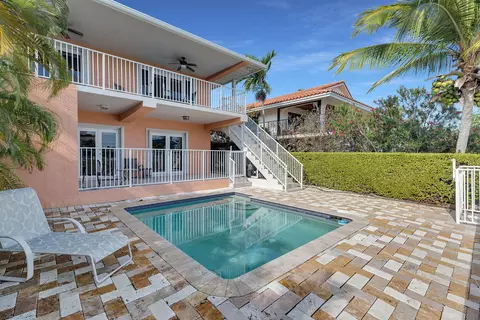 Exterior - 570 9th St #KEY colony, Key Colony Beach, FL 33051 photo 2 of 12