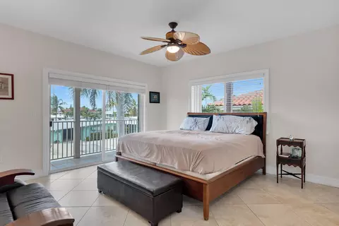 Bedroom - 570 9th St #KEY colony, Key Colony Beach, FL 33051 photo 5 of 8