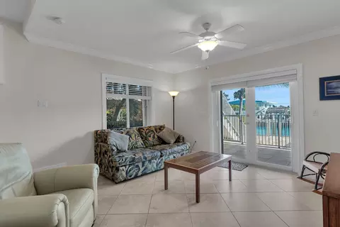 Living - 570 9th St #KEY colony, Key Colony Beach, FL 33051 photo 3 of 6