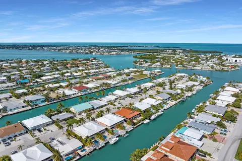 View/Area - 570 9th St #KEY colony, Key Colony Beach, FL 33051 photo 1 of 6