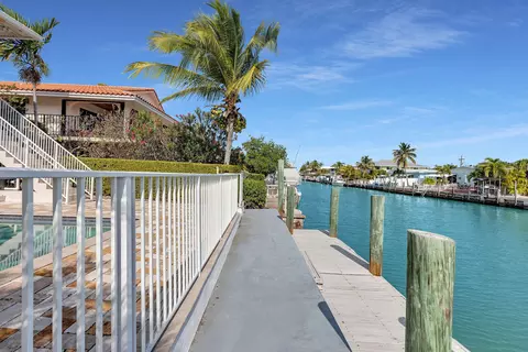 Exterior - 570 9th St #KEY colony, Key Colony Beach, FL 33051 photo 10 of 12