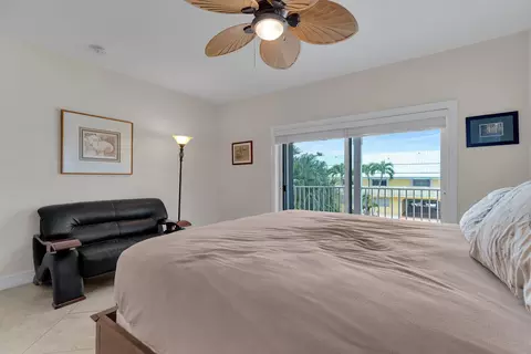 Bedroom - 570 9th St #KEY colony, Key Colony Beach, FL 33051 photo 6 of 8