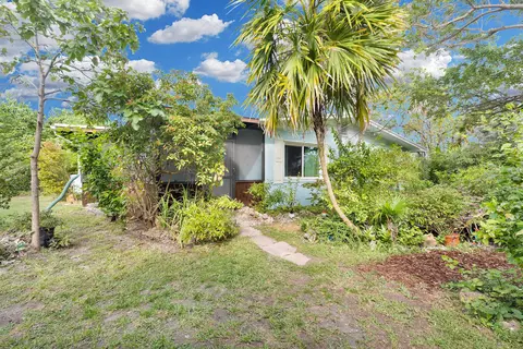 Exterior - 535 80th Street Ocean St, Marathon, FL 33050 photo 12 of 15