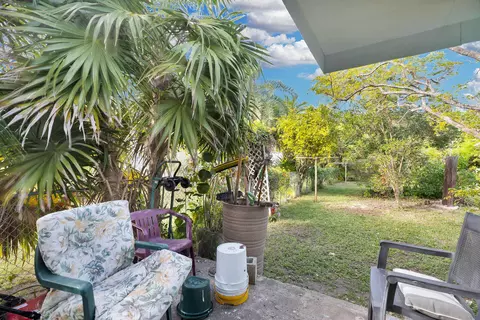 Exterior - 535 80th Street Ocean St, Marathon, FL 33050 photo 5 of 15