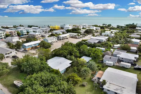 View/Area - 535 80th Street Ocean St, Marathon, FL 33050 photo 4 of 4
