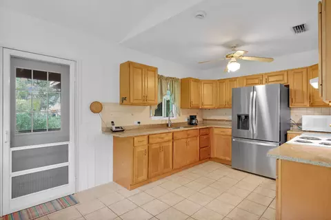 Kitchen - 535 80th Street Ocean St, Marathon, FL 33050 photo 1 of 4