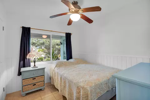 Bedroom - 535 80th Street Ocean St, Marathon, FL 33050 photo 1 of 6