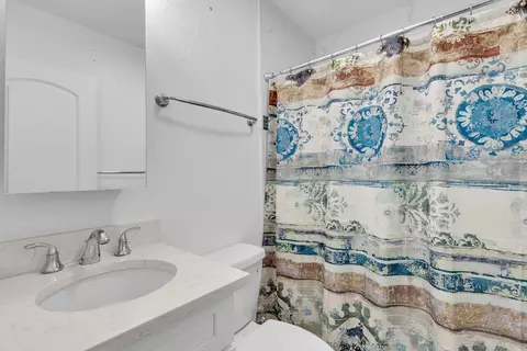 Bath - 535 80th Street Ocean St, Marathon, FL 33050 photo 1 of 5