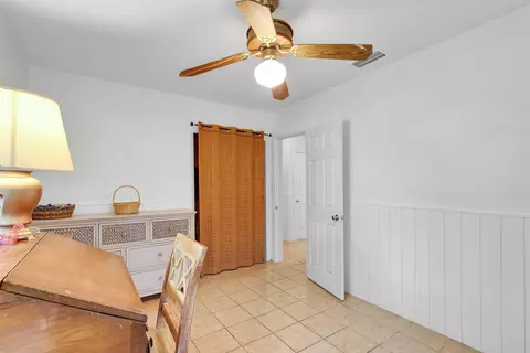 Bedroom - 535 80th Street Ocean St, Marathon, FL 33050 photo 3 of 6