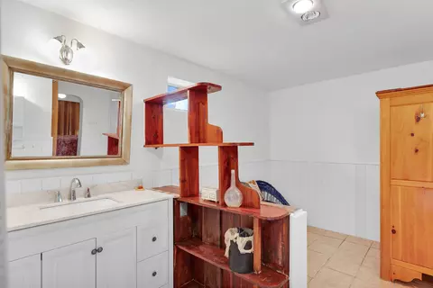 Bath - 535 80th Street Ocean St, Marathon, FL 33050 photo 4 of 5