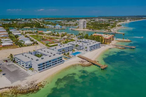 201 E Ocean Dr #1-211, Key Colony Beach, FL 33051