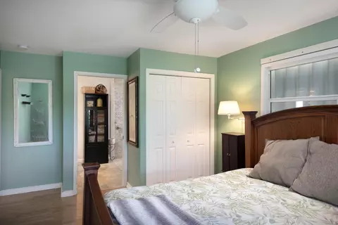 Bedroom - 3672 Fox St, Big Pine Key, FL 33043 photo 3 of 5