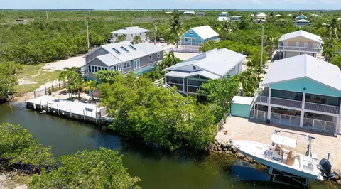 View/Area - 3672 Fox St, Big Pine Key, FL 33043 photo 4 of 9