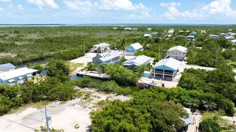 View/Area - 3672 Fox St, Big Pine Key, FL 33043 photo 5 of 9