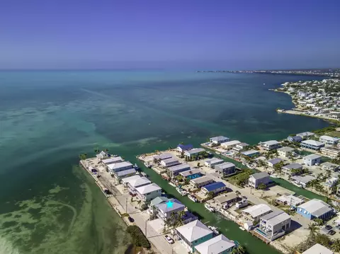 1140 92 St, Marathon, FL 33050