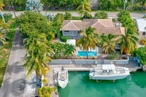 56 Colson Dr, Cudjoe Key, FL 33042