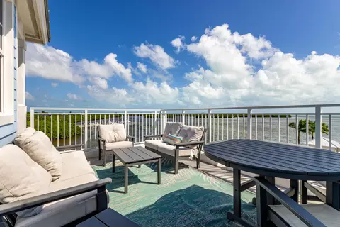 Exterior - 48 E Playa Largo Blvd, Key Largo, FL 33037 photo 3 of 17