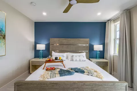 Bedroom - 48 E Playa Largo Blvd, Key Largo, FL 33037 photo 5 of 7