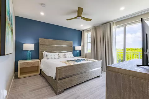 Bedroom - 48 E Playa Largo Blvd, Key Largo, FL 33037 photo 4 of 7