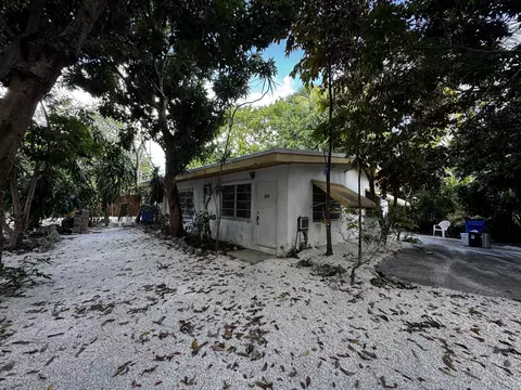 112 S Rolling Hill Rd, Tavernier, FL 33070