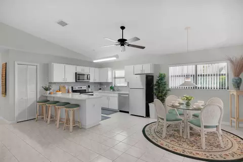 844 E Copa D Oro, Marathon, FL 33050 photo 4