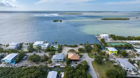 3759 Seagrape St, Big Pine Key, FL 33043
