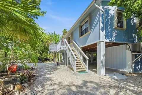 Exterior - 22 Stirrup Key Rd, Marathon, FL 33050 photo 5 of 18