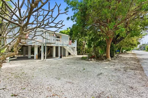 Exterior - 22 Stirrup Key Rd, Marathon, FL 33050 photo 16 of 18