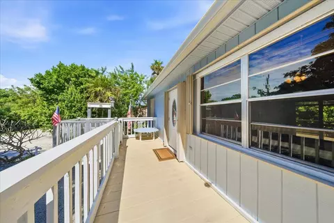 Exterior - 22 Stirrup Key Rd, Marathon, FL 33050 photo 11 of 18
