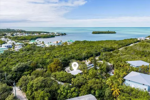 View/Area - 22 Stirrup Key Rd, Marathon, FL 33050 photo 6 of 6