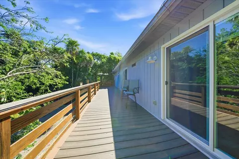 Exterior - 22 Stirrup Key Rd, Marathon, FL 33050 photo 6 of 18