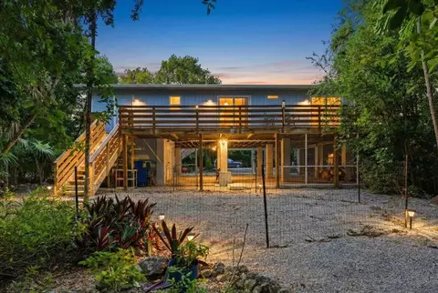 Exterior - 22 Stirrup Key Rd, Marathon, FL 33050 photo 1 of 18
