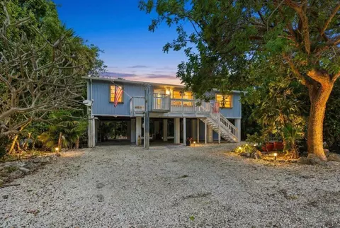 22 Stirrup Key Rd, Marathon, FL 33050