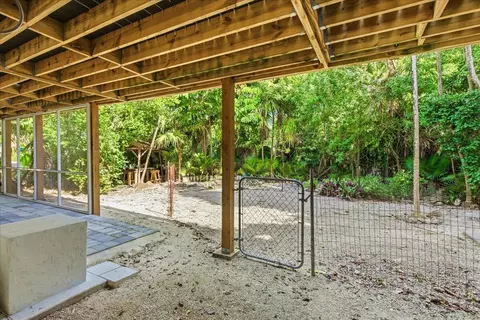 Exterior - 22 Stirrup Key Rd, Marathon, FL 33050 photo 15 of 18