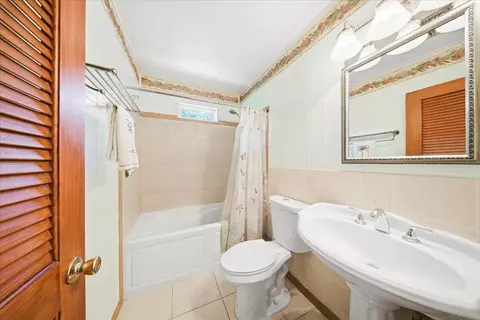 Bath - 22 Stirrup Key Rd, Marathon, FL 33050 photo 1 of 2