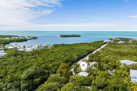 View/Area - 22 Stirrup Key Rd, Marathon, FL 33050 photo 1 of 6