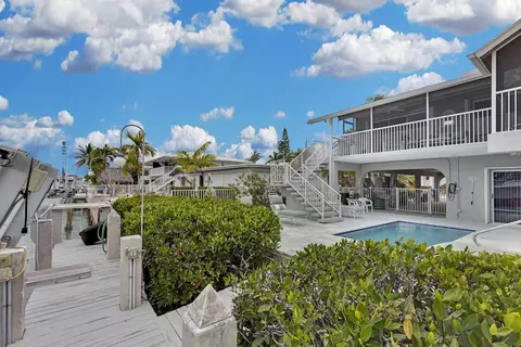 Exterior - 651 9th St #KEY colony, Key Colony Beach, FL 33051 photo 3 of 16
