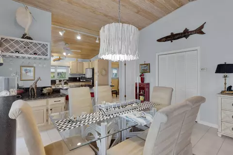Dining - 651 9th St #KEY colony, Key Colony Beach, FL 33051 photo 2 of 2